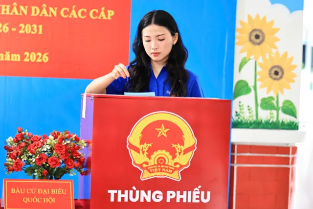 Cập nhật Ngày bầu cử 15/3: Cử tri cả nước bắt đầu tham gia bỏ phiếu - Ảnh 3.