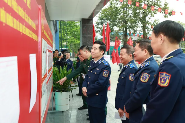 Cập nhật Ngày bầu cử 15/3: Cử tri cả nước bắt đầu tham gia bỏ phiếu - Ảnh 2.