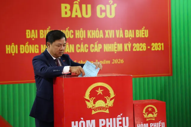 Cập nhật Ngày bầu cử 15/3: Cử tri cả nước bắt đầu tham gia bỏ phiếu - Ảnh 1.