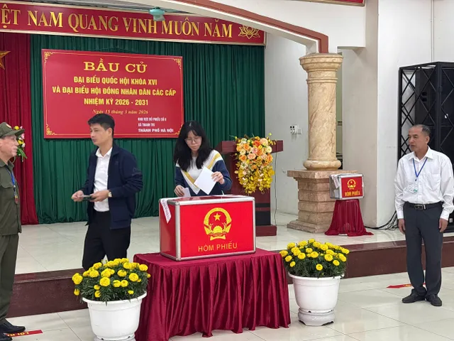 Cập nhật Ngày bầu cử 15/3: Cử tri cả nước nô nức thực hiện quyền công dân - Ảnh 7.