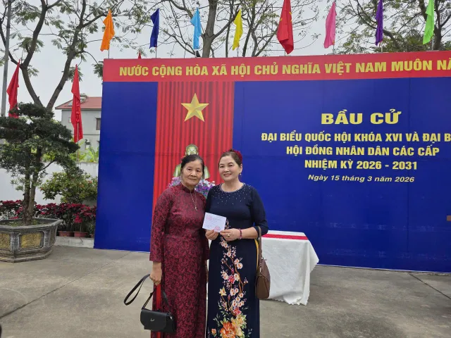 Cập nhật Ngày bầu cử 15/3: Cử tri cả nước nô nức thực hiện quyền công dân - Ảnh 4.