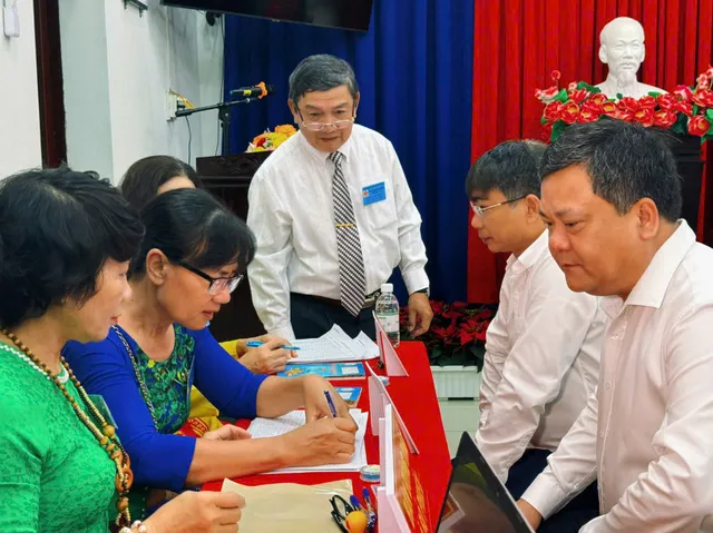 Cập nhật Ngày bầu cử 15/3: Cử tri cả nước bắt đầu tham gia bỏ phiếu - Ảnh 3.