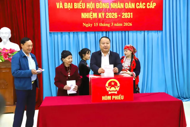 Cập nhật Ngày bầu cử 15/3: Cử tri cả nước bắt đầu tham gia bỏ phiếu - Ảnh 3.