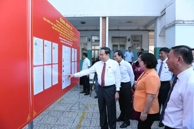 Cập nhật Ngày bầu cử 15/3: Cử tri cả nước bắt đầu tham gia bỏ phiếu - Ảnh 2.