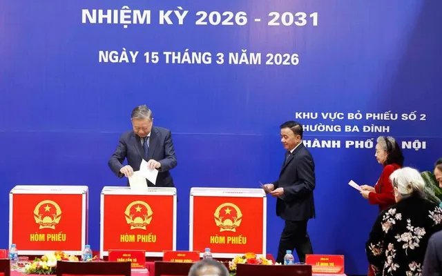 Cập nhật Ngày bầu cử 15/3: Cử tri cả nước bắt đầu tham gia bỏ phiếu - Ảnh 1.