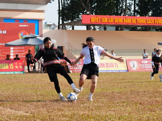Vòng bảng giải bóng đá nữ các dân tộc thiểu số Cúp VTV5 2026 chính thức khép lại bằng loạt trận hấp dẫn- Ảnh 1.