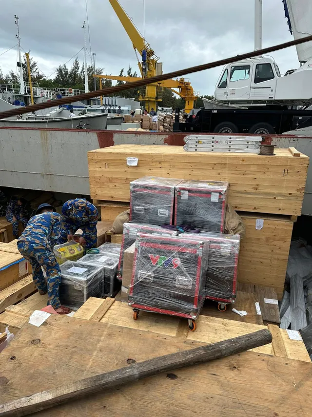 A Reporting Journey on Election Day in Truong Sa - Ảnh 15.