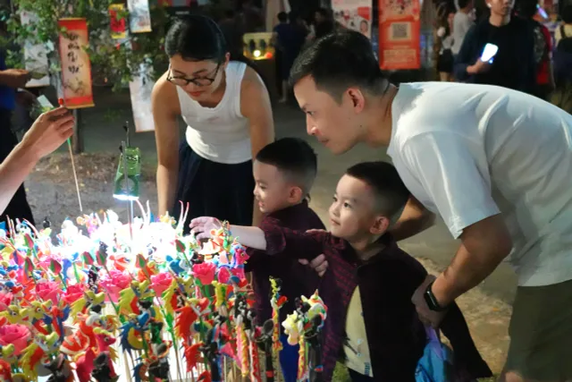 Người dân TP Hồ Chí minh hào hứng trải nghiệm lễ hội ẩm thực hàng đầu thế giới- Ảnh 4. Người dân TP Hồ Chí minh hào hứng trải nghiệm lễ hội ẩm thực hàng đầu thế giới- Ảnh 4.
