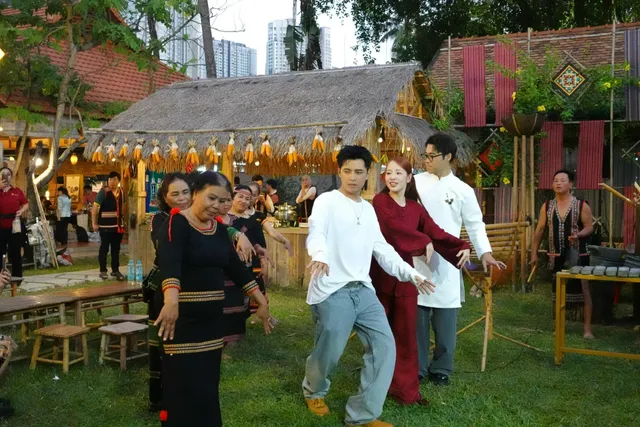 Người dân TP Hồ Chí minh hào hứng trải nghiệm lễ hội ẩm thực hàng đầu thế giới- Ảnh 22. Người dân TP Hồ Chí minh hào hứng trải nghiệm lễ hội ẩm thực hàng đầu thế giới- Ảnh 22.