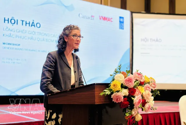 Gender integration promoted in post-war mine action efforts - Ảnh 1.