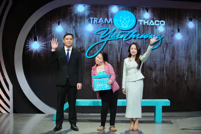 Station of Love: The Extraordinary Journey of a Disabled Mother Raising Two Visually Impaired Daughters - Ảnh 4.