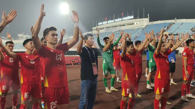 CĐV nói gì sau chiến thắng của ĐT Việt Nam- Ảnh 1.