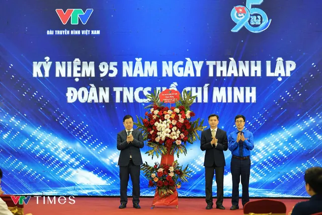 VTV chief  holds  dialogue with network  Youth Union Members - Ảnh 1.