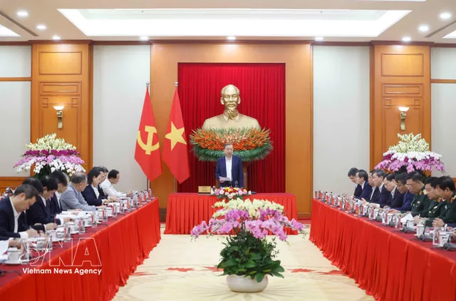 Party chief requests theoretical, practical foundations for strategic decisions in new phase - Ảnh 1.