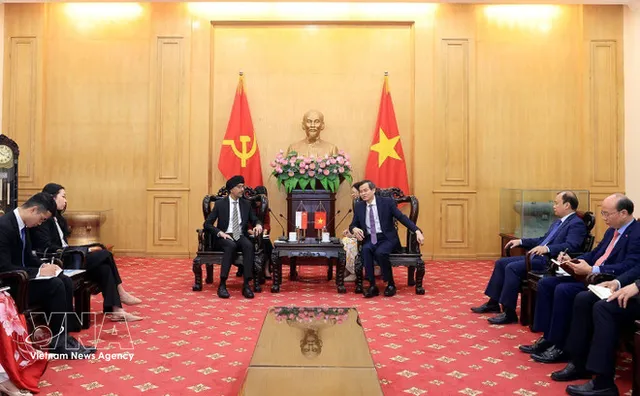 Vietnam, Singapore step up cooperation in training strategic-level officials - Ảnh 1.