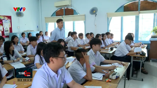 Trường học ôn tập cho học sinh lớp 9