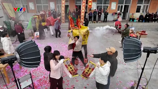 Khi phụ nữ nông thôn trở thành hiện tượng mạng nhờ livestream