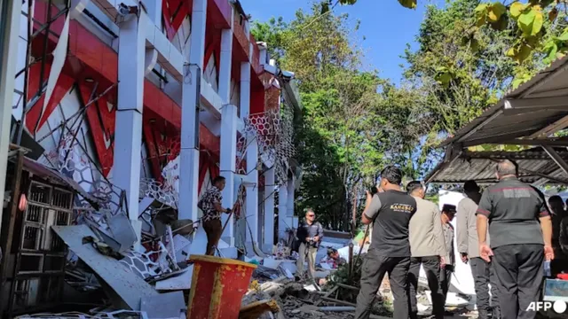 Động đất tại Indonesia làm hư hại nhiều nhà dân, hàng chục người bị thương - Ảnh 1.
