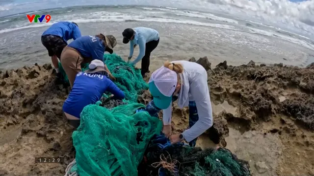 Biến lưới đánh cá hỏng thành vật liệu làm đường