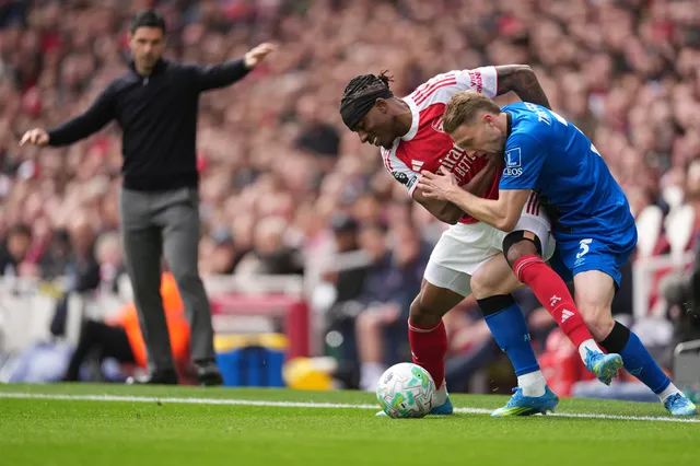 Arsenal sảy chân trước Bournemouth, cuộc đua vô địch thêm áp lực- Ảnh 2. Arsenal sảy chân trước Bournemouth, cuộc đua vô địch thêm áp lực- Ảnh 2.