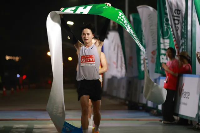 Tay Ho Half Marathon 2026: Trung Cường, Nguyễn Thị Oanh giành chức vô địch- Ảnh 4.