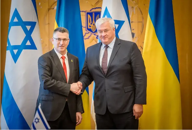 Ukraine cáo buộc tàu Nga chở ngũ cốc đến Iran - Ảnh 2. Ukraine cáo buộc tàu Nga chở ngũ cốc đến Iran - Ảnh 2.