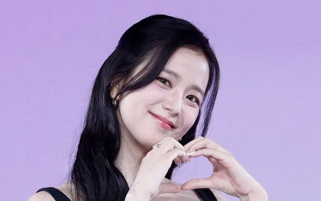Jisoo lên tiếng trước tin đồn sai lệch liên quan đến ồn ào gia đình