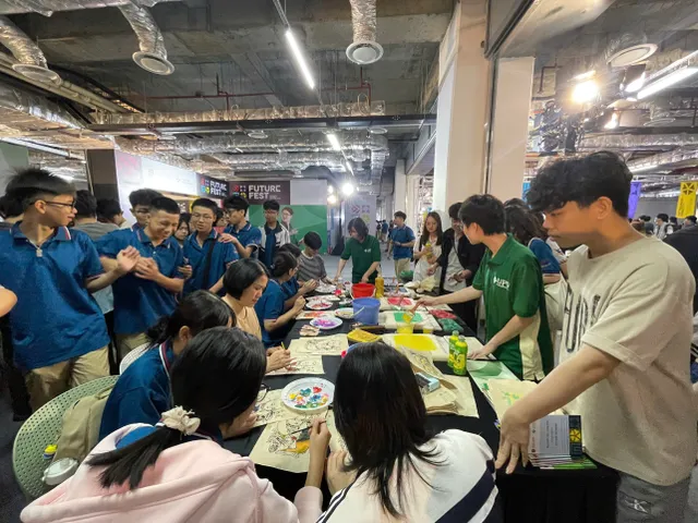 Buổi sáng 'truyền lửa' tại Future Fest 2026: Mở lối cho học sinh chọn đúng ngành nghề - Ảnh 3.