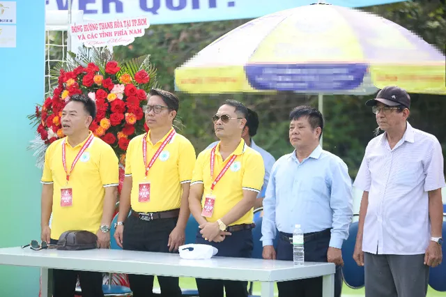Viết tiếp câu chuyện đoàn kết bằng tình yêu bóng đá- Ảnh 1.