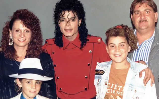 Đạo diễn phim "Leaving Neverland" chỉ trích gay gắt phim "Michael"