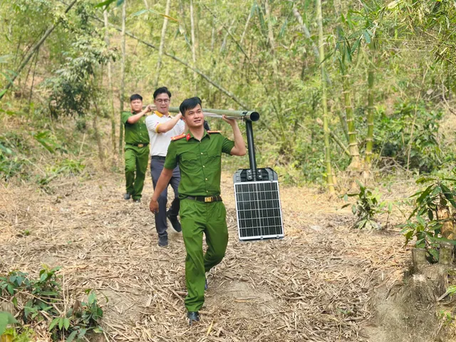 April episode of  Kindness Bus Brings Light and Warmth to Remote Villages in Thanh Hoa - Ảnh 2.