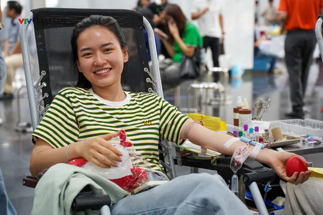 Spread  the Spirit of Sharing with Voluntary Blood Donation at VTV - Ảnh 12.