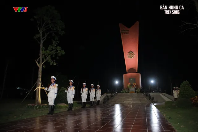 “Epic on the River”: A heroic symphony at the “fire coordinate” Gianh Ferry (20:10 on VTV1) - Ảnh 1.