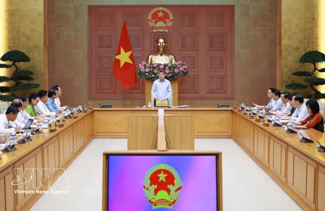 PM Le Minh Hung underscores strategic role of education in driving productivity-led growth - Ảnh 1.