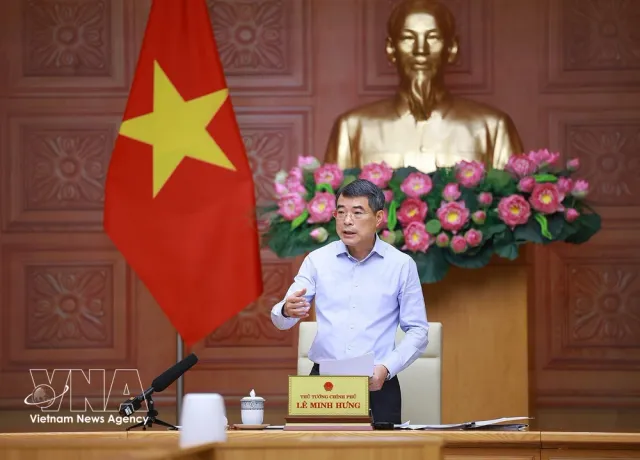 Prime Minister Le Minh Hung works with Ministry of Culture, Sports and Tourism - Ảnh 1.