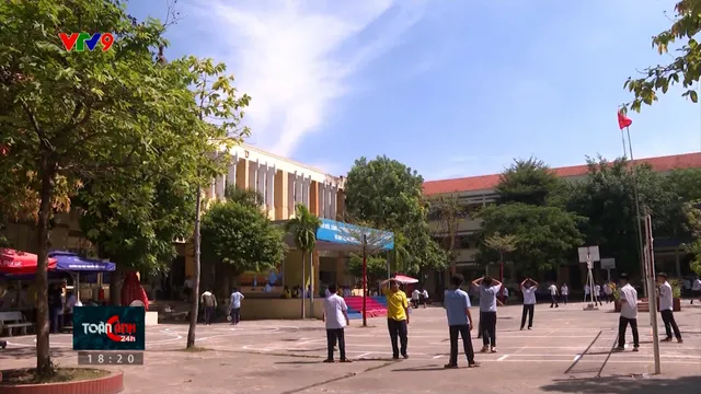 Áp lực tuyển sinh vùng giáp ranh