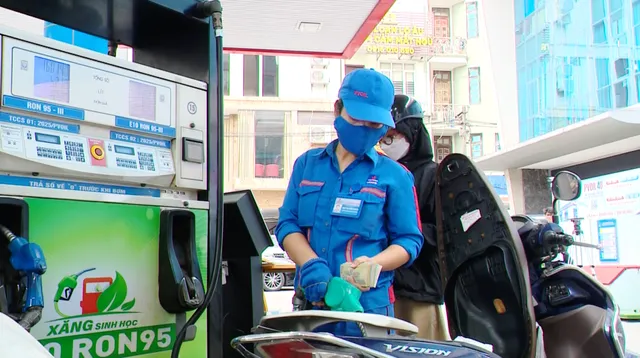 Bộ Công Thương: Chưa nhận được khiếu nại chính thức về chất lượng xăng E10 - Ảnh 1.