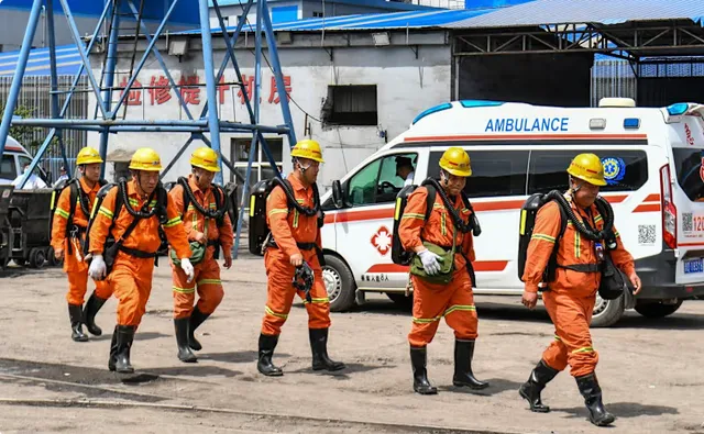 Ít nhất 90 người tử vong trong vụ tai nạn mỏ than ở Trung Quốc- Ảnh 2. Ít nhất 90 người tử vong trong vụ tai nạn mỏ than ở Trung Quốc- Ảnh 2.