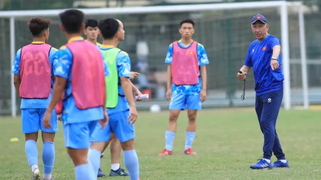 HLV Yutaka Ikeuchi chỉ ra đối thủ đáng gờm nhất của U19 Việt Nam tại giải Đông Nam Á- Ảnh 1. HLV Yutaka Ikeuchi chỉ ra đối thủ đáng gờm nhất của U19 Việt Nam tại giải Đông Nam Á- Ảnh 1.