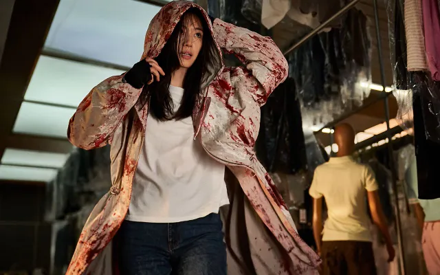 Jun Ji Hyun trải lòng về danh tiếng, tuổi tác và lần đầu đến Cannes