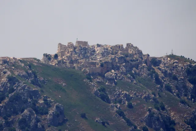Israel kiểm soát vị trí chiến lược tại miền Nam Lebanon- Ảnh 1. Israel kiểm soát vị trí chiến lược tại miền Nam Lebanon- Ảnh 1.
