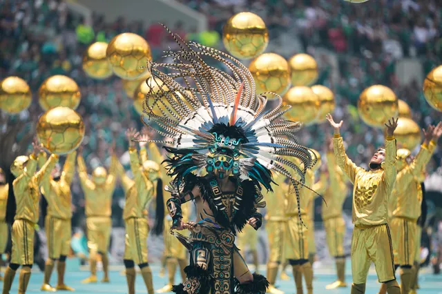 TRỰC TIẾP Lễ khai mạc FIFA World Cup 2026™ : Chủ nhà Mexico mang tới những phần trình diễn đầy sắc màu - Ảnh 3.