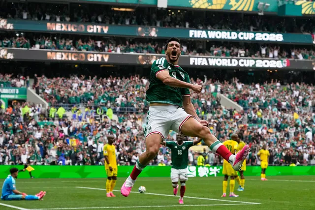 World Cup 2026™ khởi tranh: Mexico thắng thuyết phục, Gilberto Mora đi vào lịch sử- Ảnh 2. World Cup 2026™ khởi tranh: Mexico thắng thuyết phục, Gilberto Mora đi vào lịch sử- Ảnh 2.