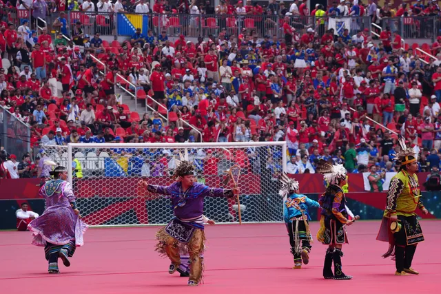 TRỰC TIẾP Lễ khai mạc FIFA World Cup 2026™: Bầu không khí cổ vũ cuồng nhiệt tại Canada - Ảnh 1.