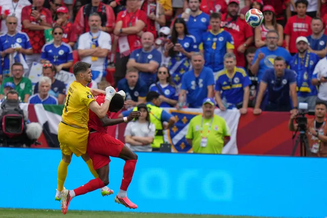 TRỰC TIẾP Canada 0-1 Bosnia & Herzegovina (H2): Xà ngang từ chối bàn thắng - Ảnh 1.