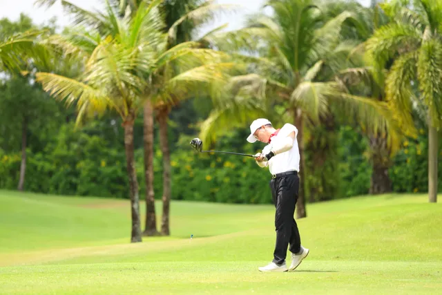 Khai mạc Giải golf tranh cúp VTV Times lần thứ II- Ảnh 2.