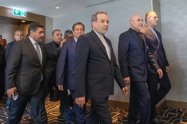 Mỹ và Iran bắt đầu đàm phán tại Thụy Sĩ- Ảnh 2. Mỹ và Iran bắt đầu đàm phán tại Thụy Sĩ- Ảnh 2.