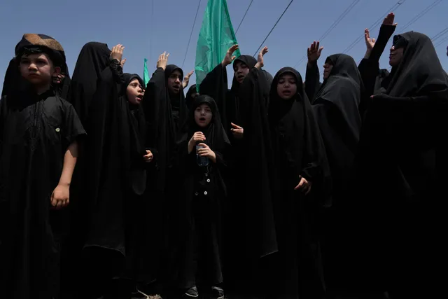 Iran tuyên bố tiếp tục quản lý hoàn toàn eo biển Hormuz - Ảnh 2. Iran tuyên bố tiếp tục quản lý hoàn toàn eo biển Hormuz - Ảnh 2.
