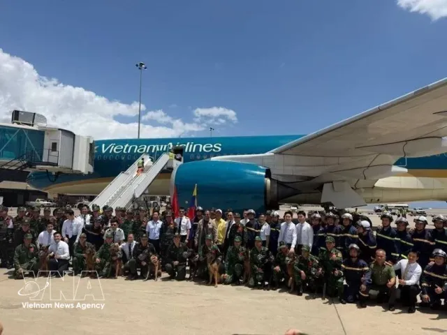 Venezuela’s Acting President thanks Vietnam for 124-strong quake rescue team - Ảnh 1.