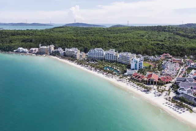 Vietnam’s beauty list destinations for your bucket list - Ảnh 5.